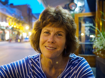 Author Molly Kavanaugh