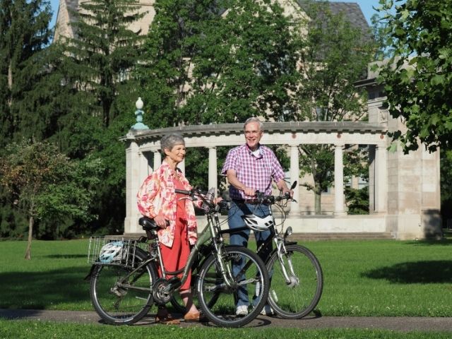 couple with bicycles