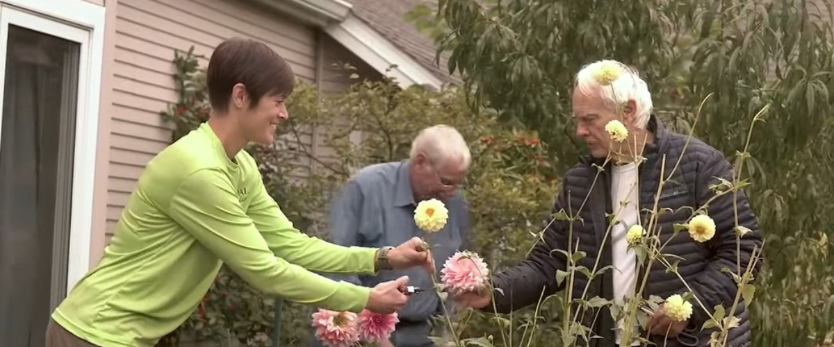 Rachel and residents