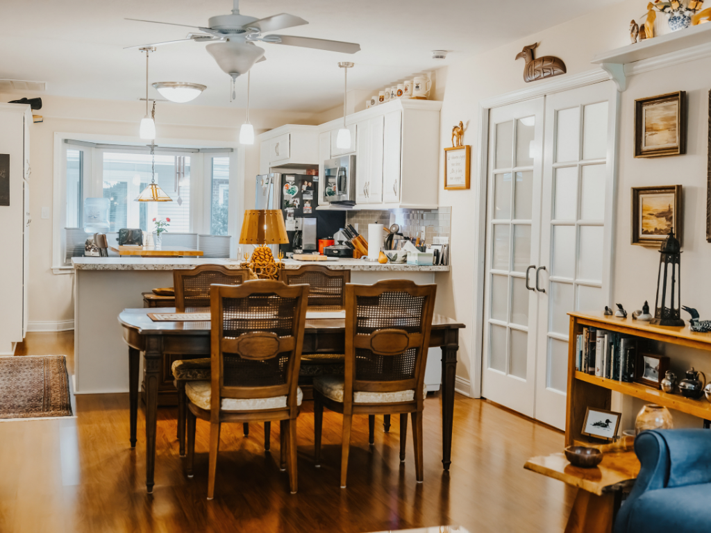 dining room table 
