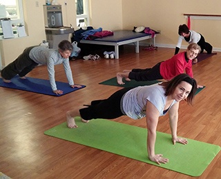 Kendal residents practicing mindfulness for healthy aging.